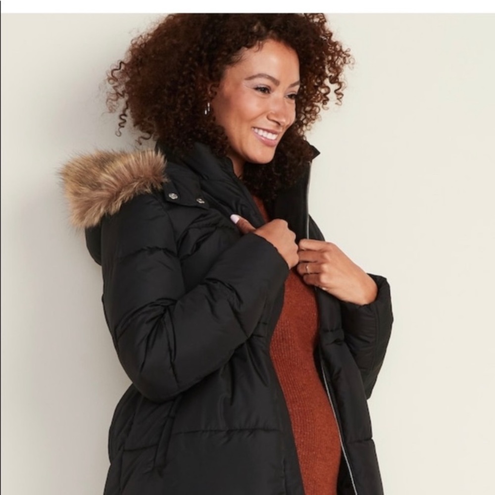 Old Navy maternity puffer
